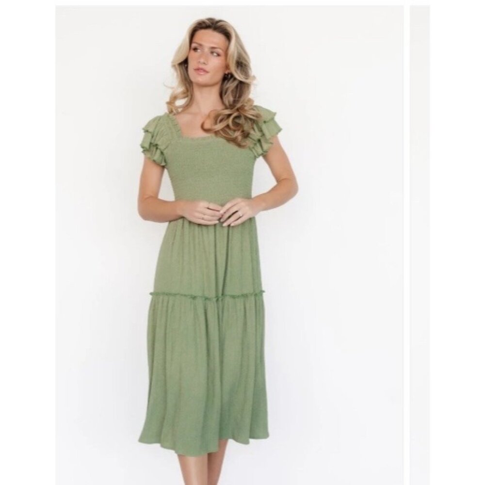 Baltic Born Jacie Smocked Midi Dress Sage green Short Sleeve Size Medium New
